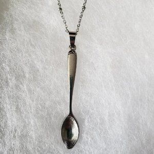 2/50$NWOT Emergency spoon pendant necklace chronic/invisible illness silver
